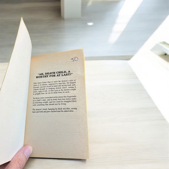 3/$22 Thieves' World Beyond The Veil 1987 Vintage Soft Cover Book Fantasy - Picture 3 of 6